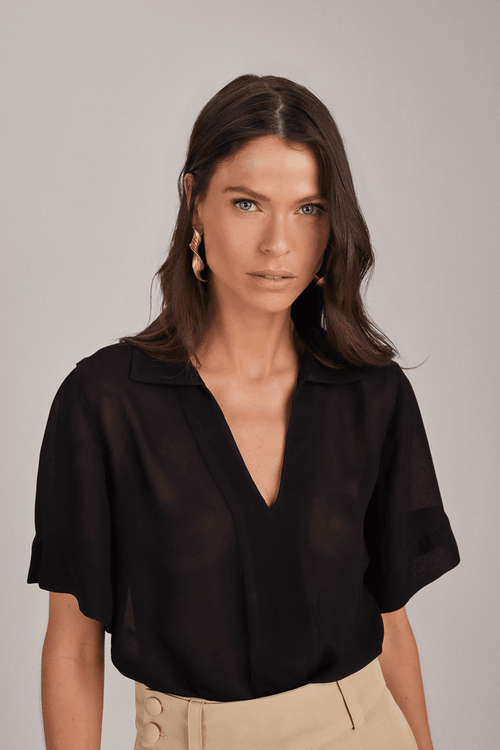 BLUSA DECOTE V