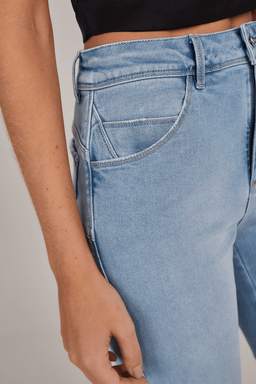 CALÇA JEANS B.UP SKINNY FLARE CLARA