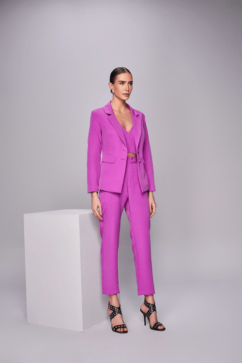 BLAZER ALFAIATARIA COM ABOTOAMENTO NA FRENTE