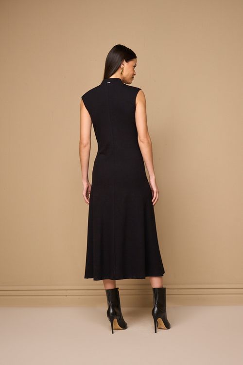 VESTIDO GOLA  ALTA CAVADO