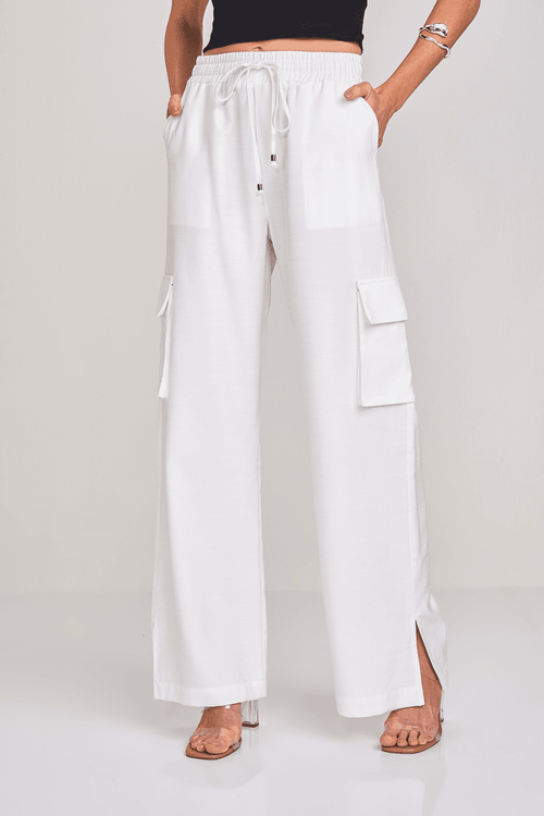 CALÇA COM ELÁSTICO NO CÓS E BOLSOS