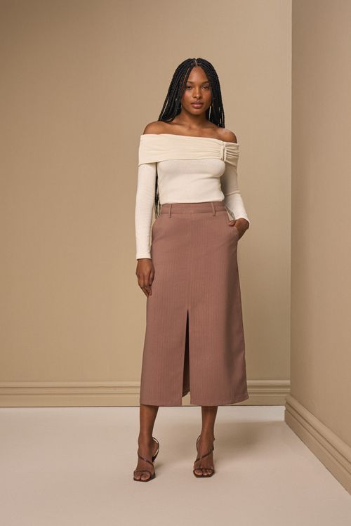 BLUSA COM DECOTE ASSIMÉTRICO