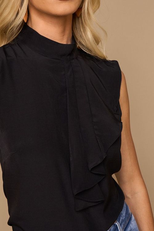 BLUSA COM BABADO CASCATA