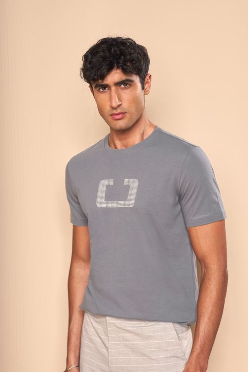 CAMISETA MANGA CURTA LOGOMANIA RELEVO