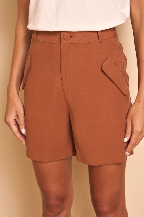 SHORTS ALFAIATARIA DETALHE LAPELA