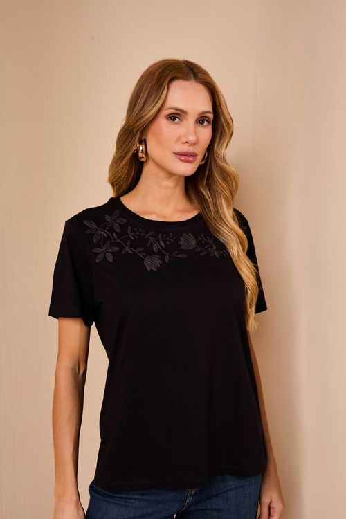 T-SHIRT BORDADA