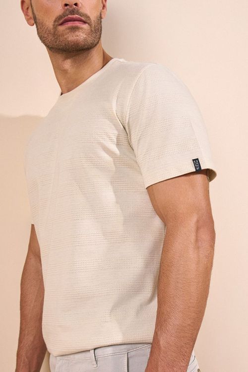 CAMISETA MANGA CURTA EFEITO LISTRAS